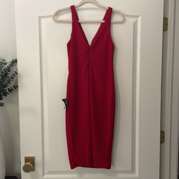 A - Lulu’s Iconic Moment Red Bodycon Midi Dress - Picture 3 of 7